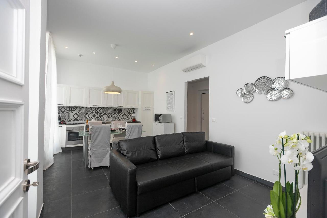 Real Italian Estate - Luxury Black&White Génova Exterior foto